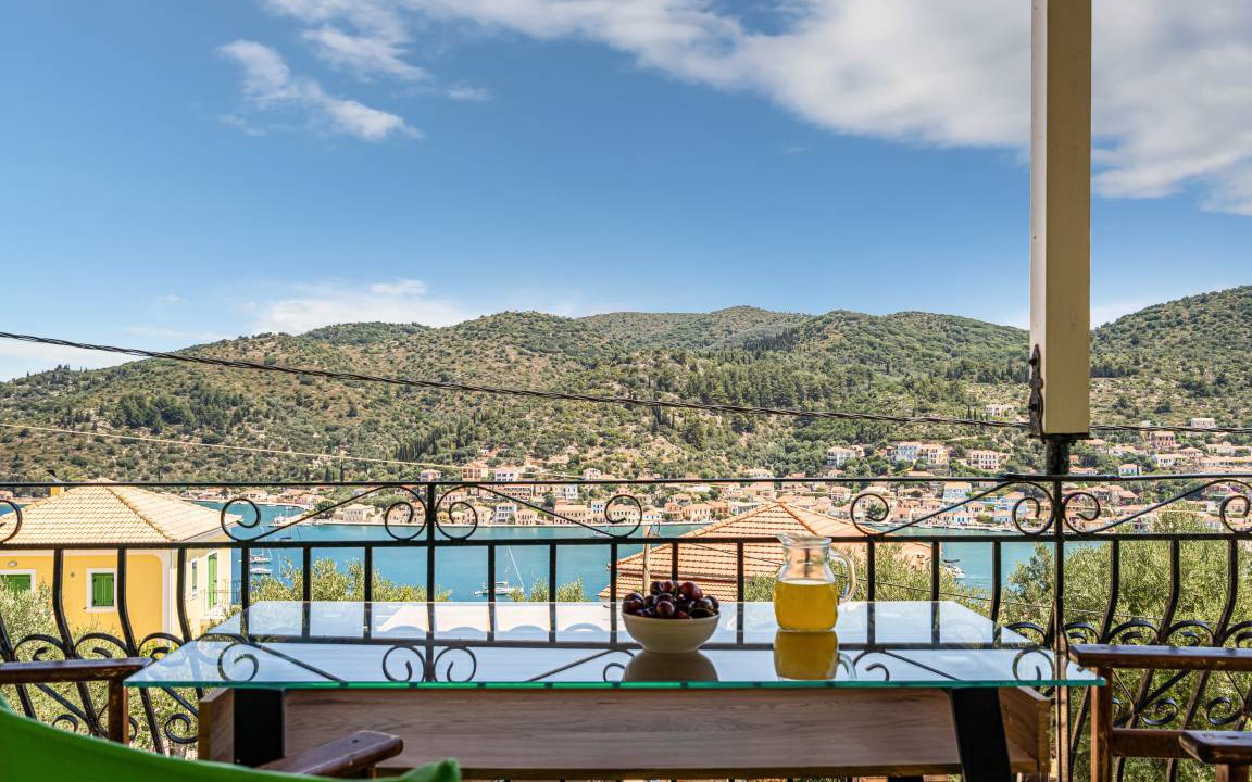 Photo of Patio Balcony in Vathy