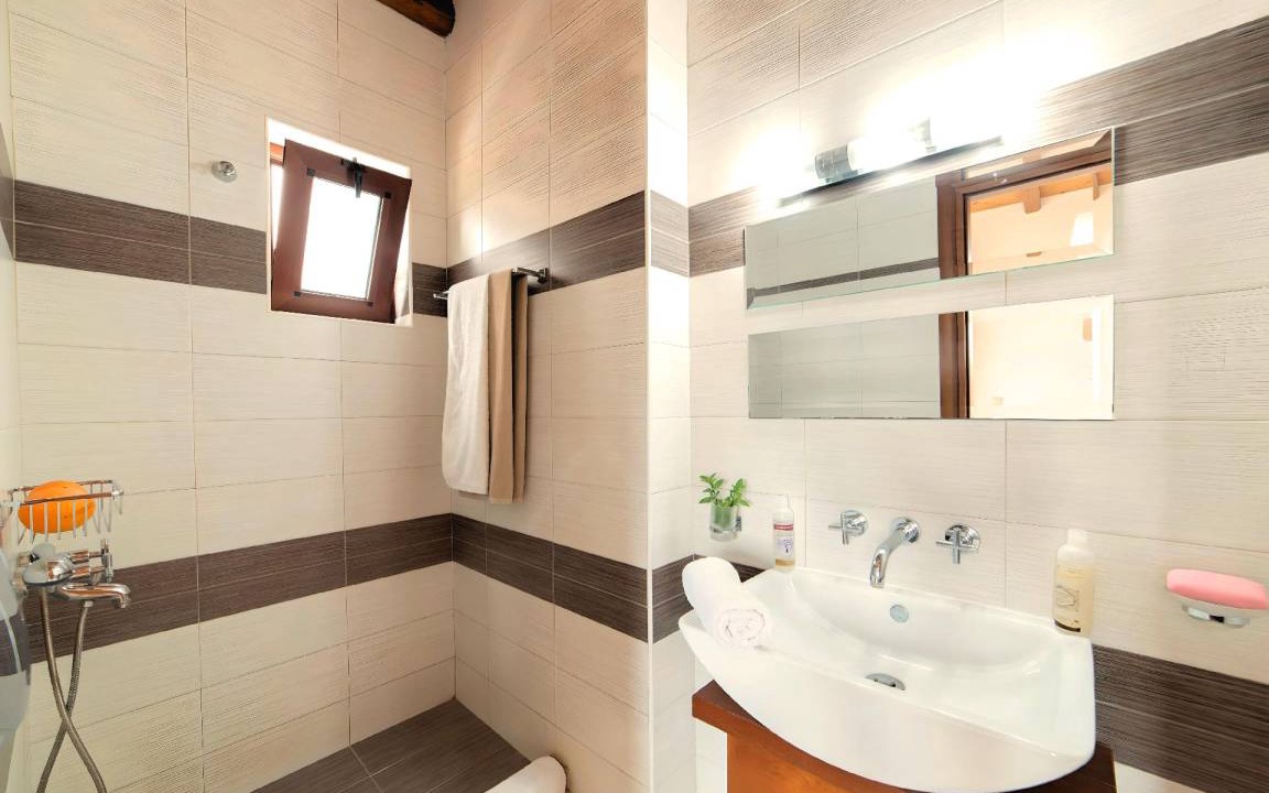 Photo of Bathroom in Mathes