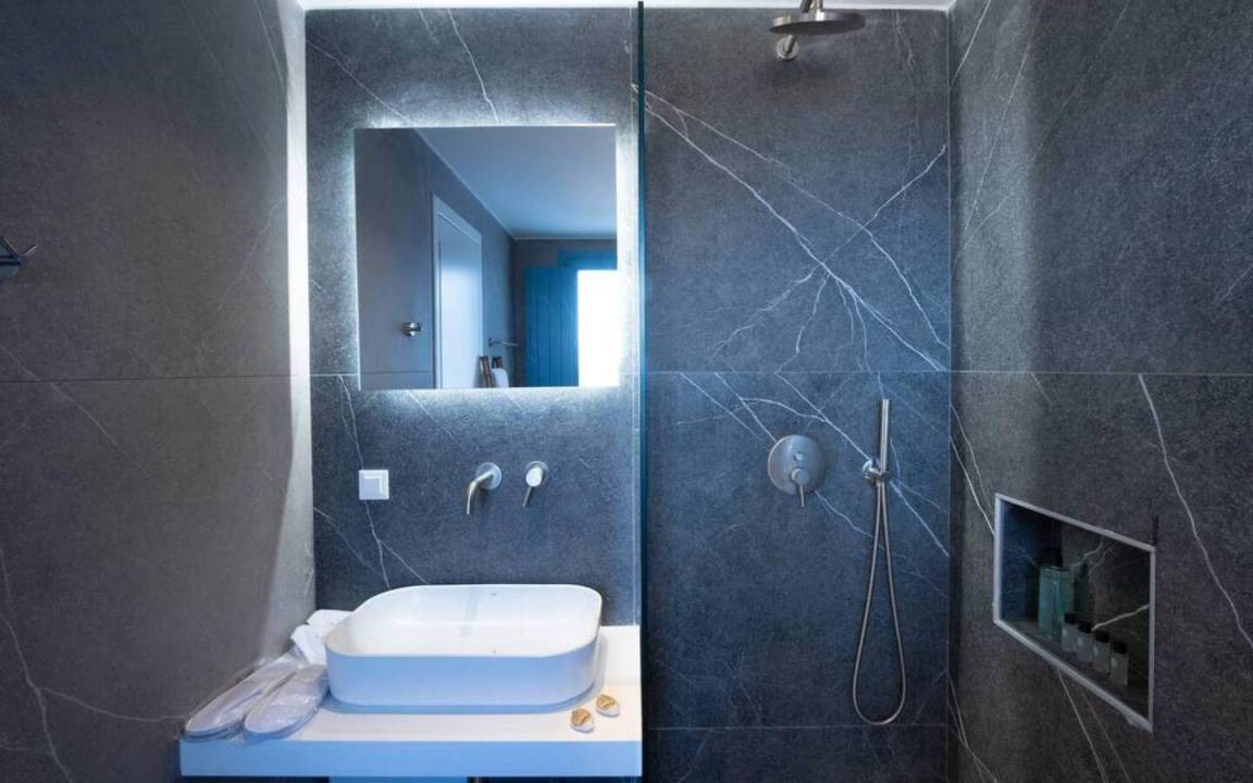 Photo of Bathroom in Kanalia