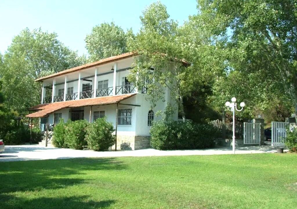 Photo of Others in Elia