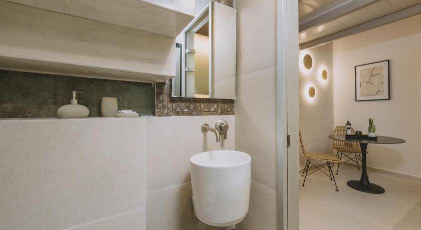 Photo of Bathroom in Spilion