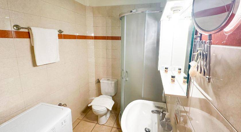 Photo of Bathroom in Gerani