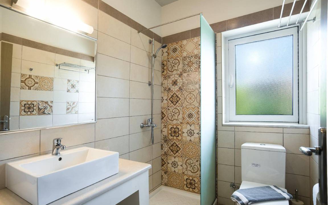 Photo of Bathroom in Messonghi