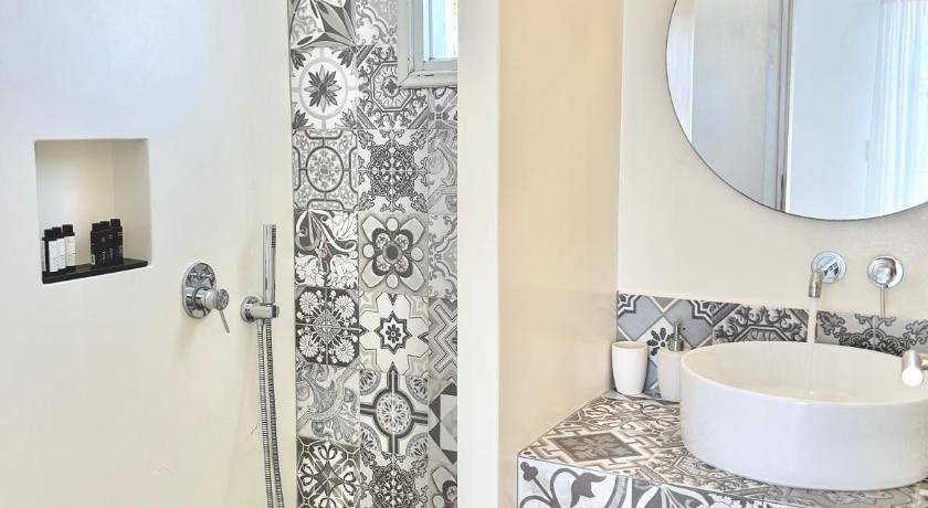 Photo of Bathroom in Adamas