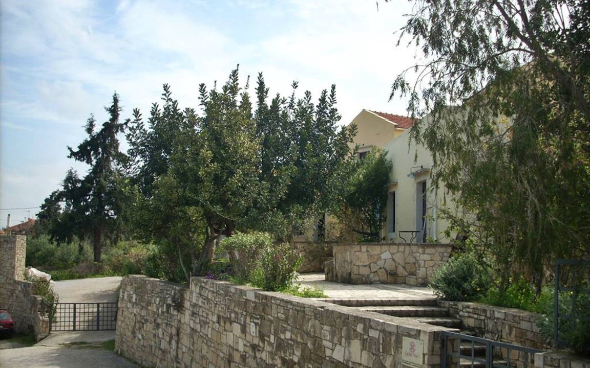 Photo of Others in Douliana