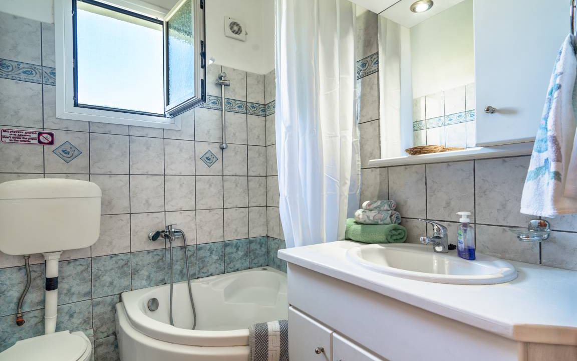 Photo of Bathroom in Kateleios