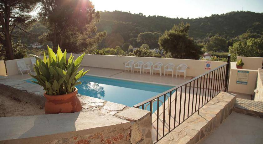 Photo of Patio Balcony in Troulos