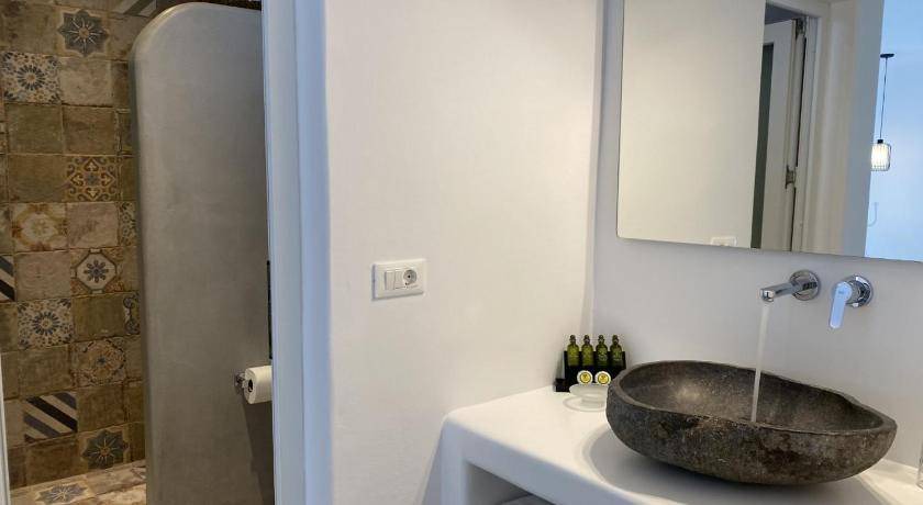 Photo of Bathroom in Glastros