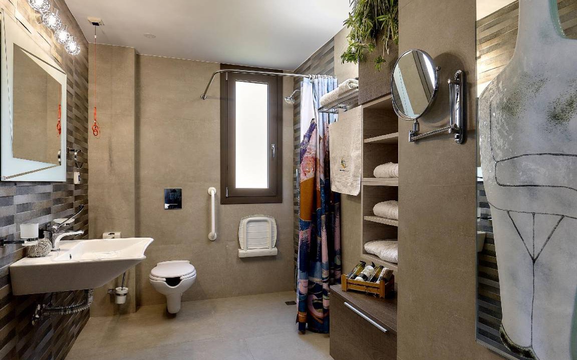 Photo of Bathroom in Koutsouras