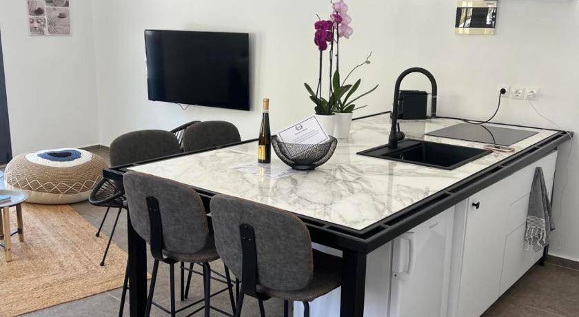Photo of Kitchen in Troulos