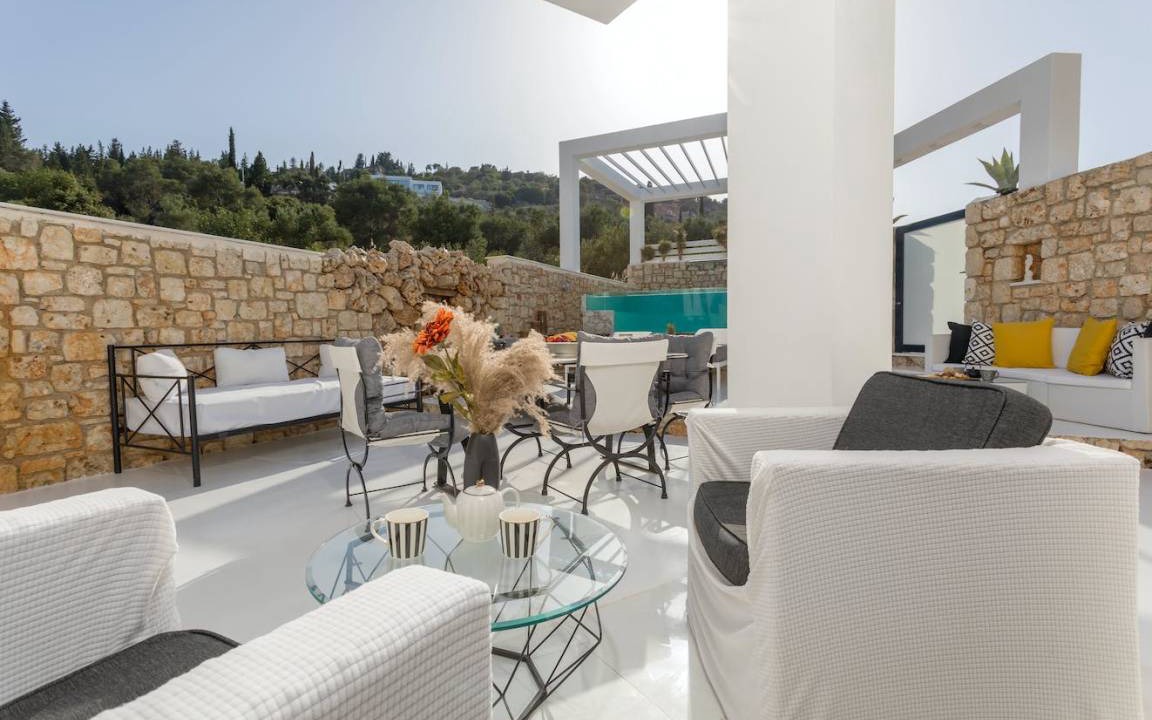 Photo of Patio Balcony in Varvara