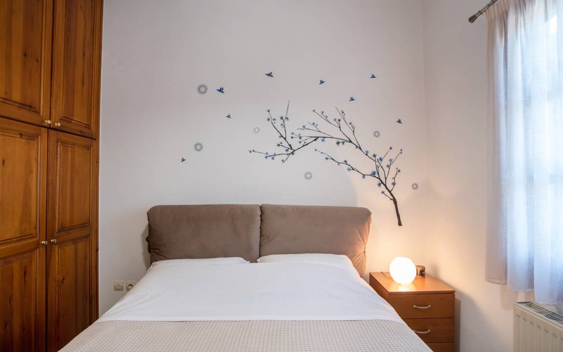 Photo of Bedroom in Aperathos