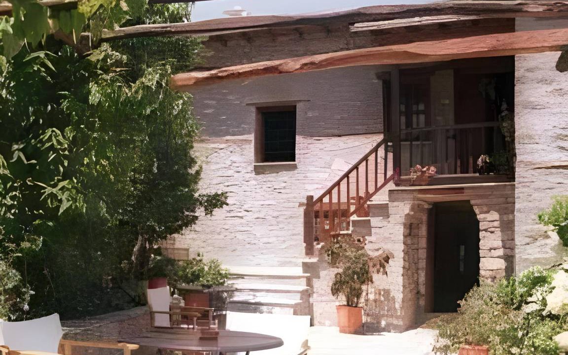 Photo of Others in Mouresi