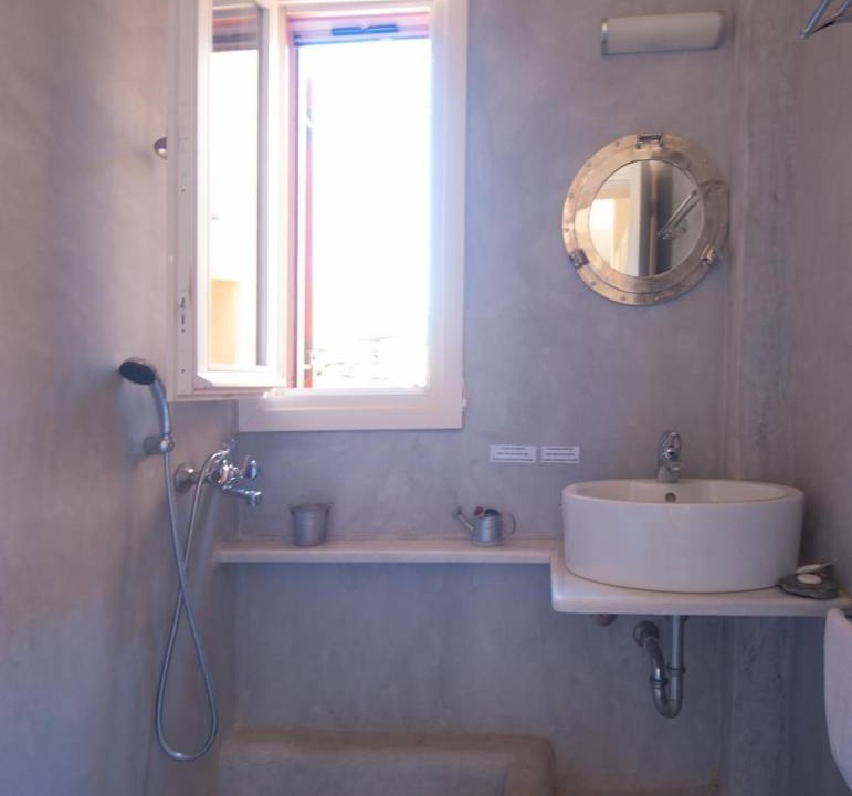 Photo of Bathroom in Kea