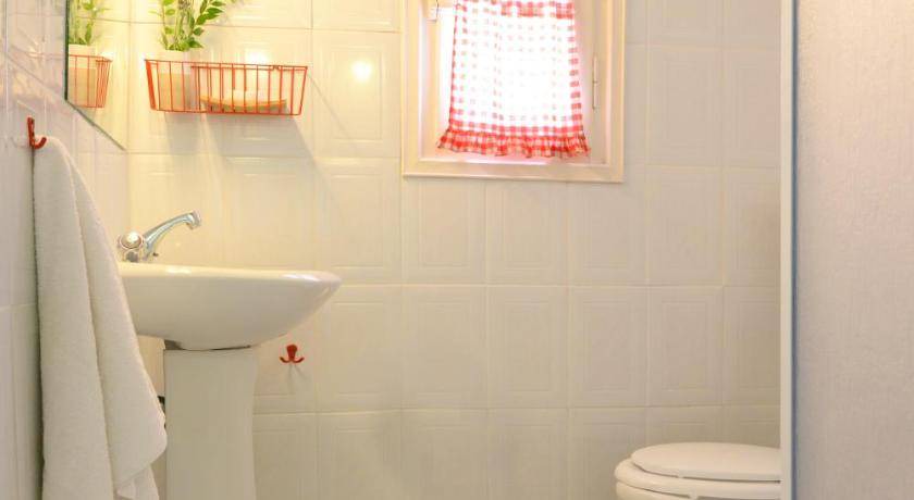 Photo of Bathroom in Tragana