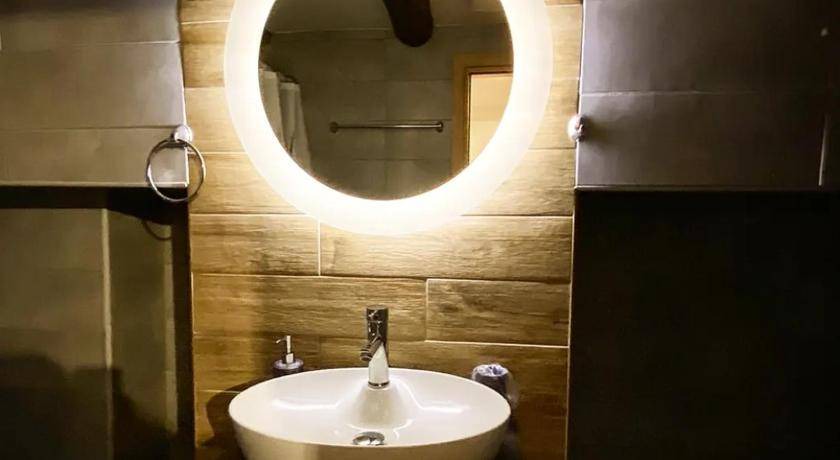 Photo of Bathroom in Ioannina Town Centre