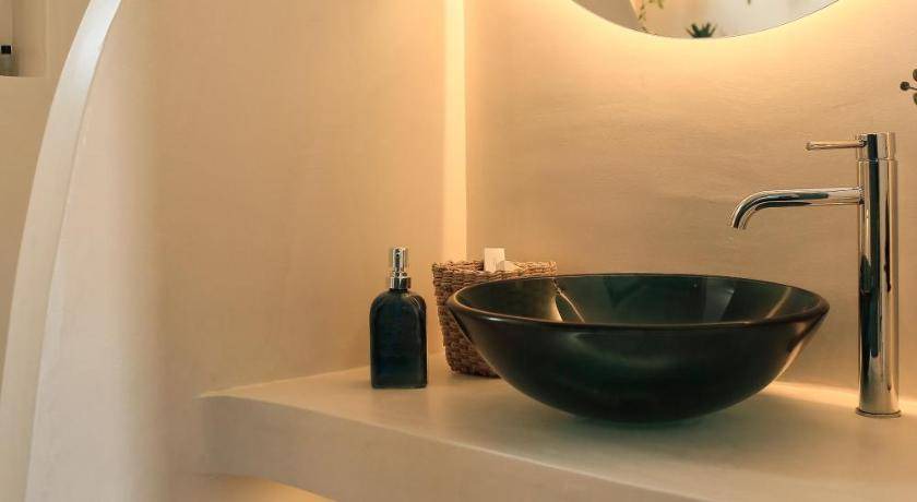 Photo of Bathroom in Monolithos