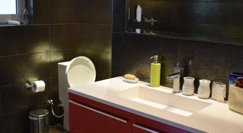 Photo of Bathroom in Voula