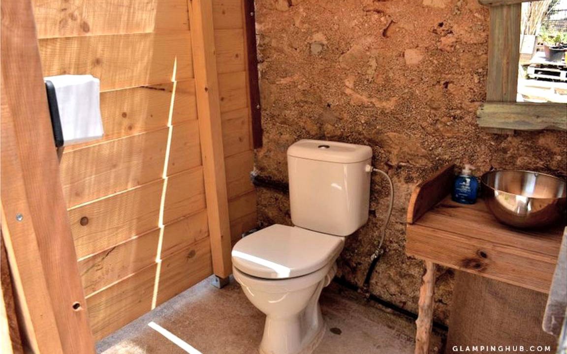Photo of Bathroom in Marathopoli