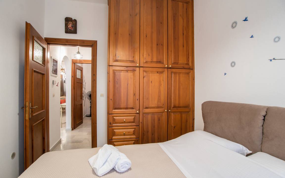 Photo of Bedroom in Aperathos