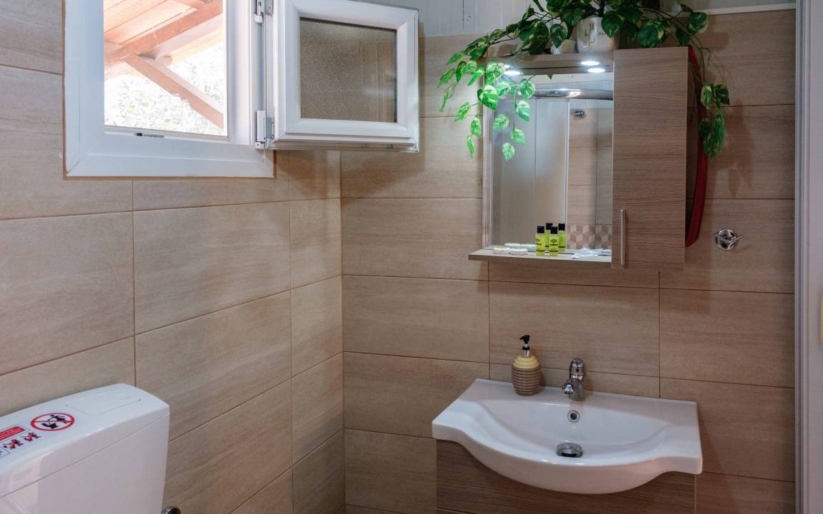 Photo of Bathroom in Pella Region