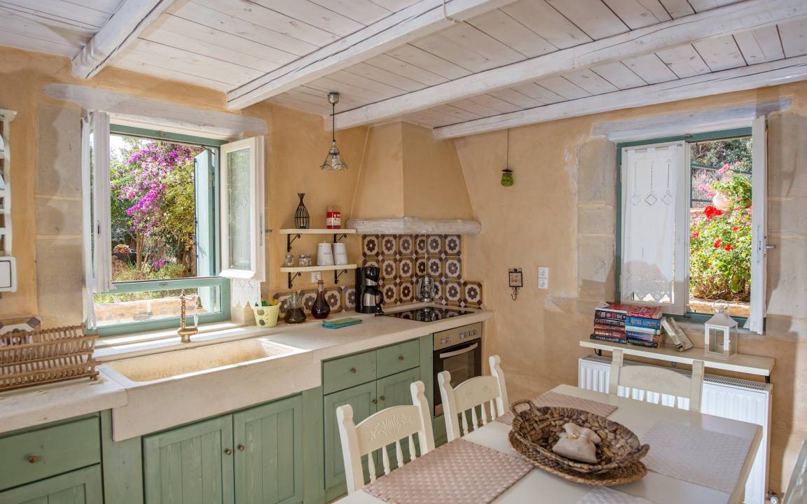 Photo of Kitchen in Samonas