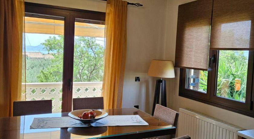 Photo of Livingroom in Plepi