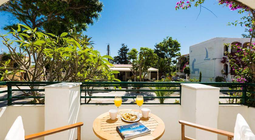 Photo of Patio Balcony in Platanes