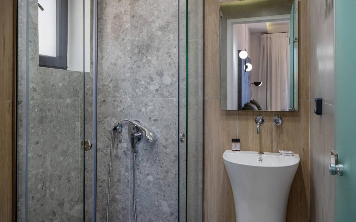 Photo of Bathroom in Roumeli