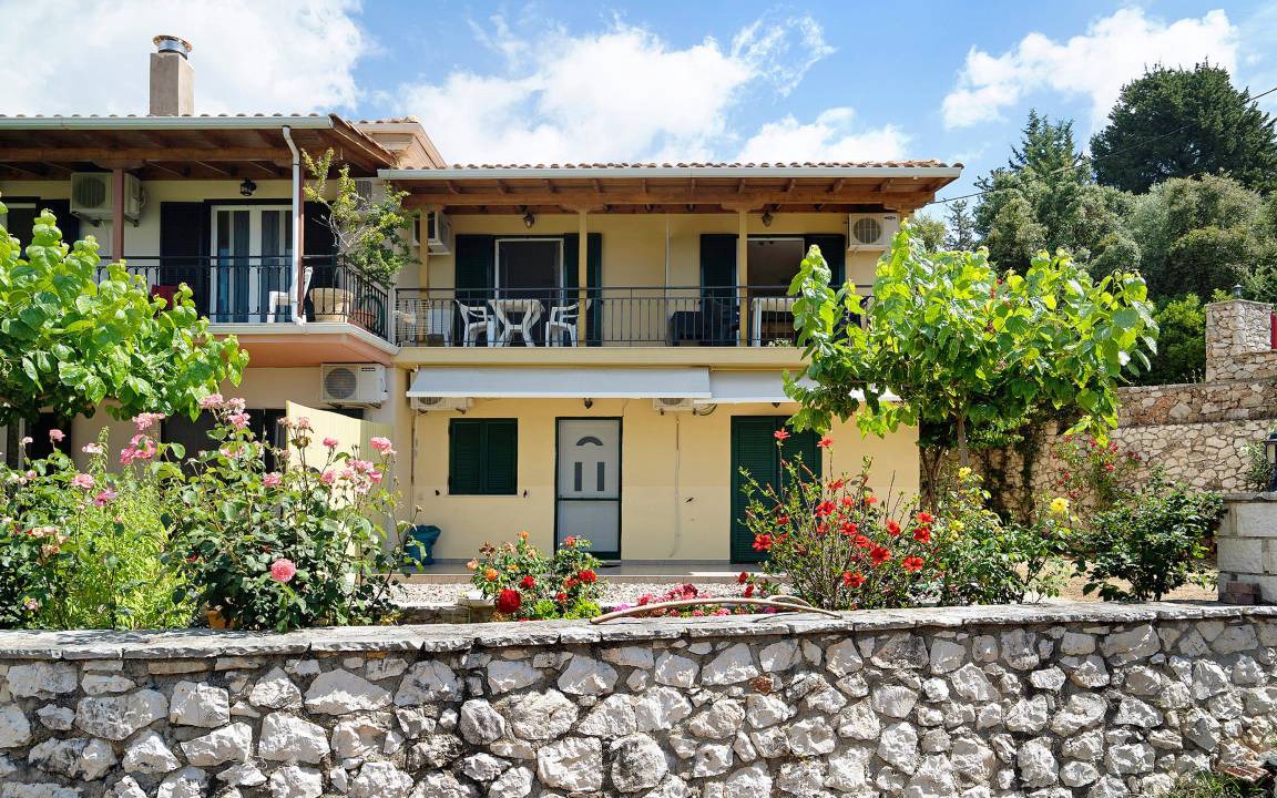 Photo of Others in Mikros Gialos
