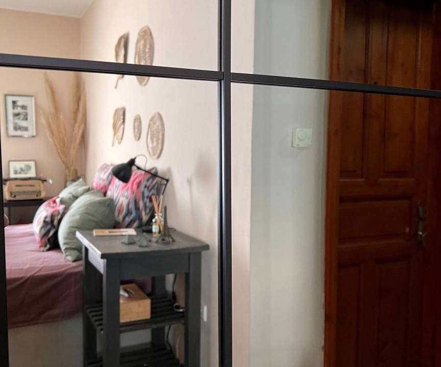 Photo of Bedroom in Drama