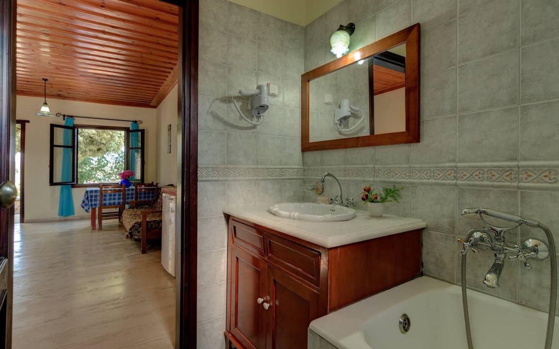 Photo of Bathroom in Douliana