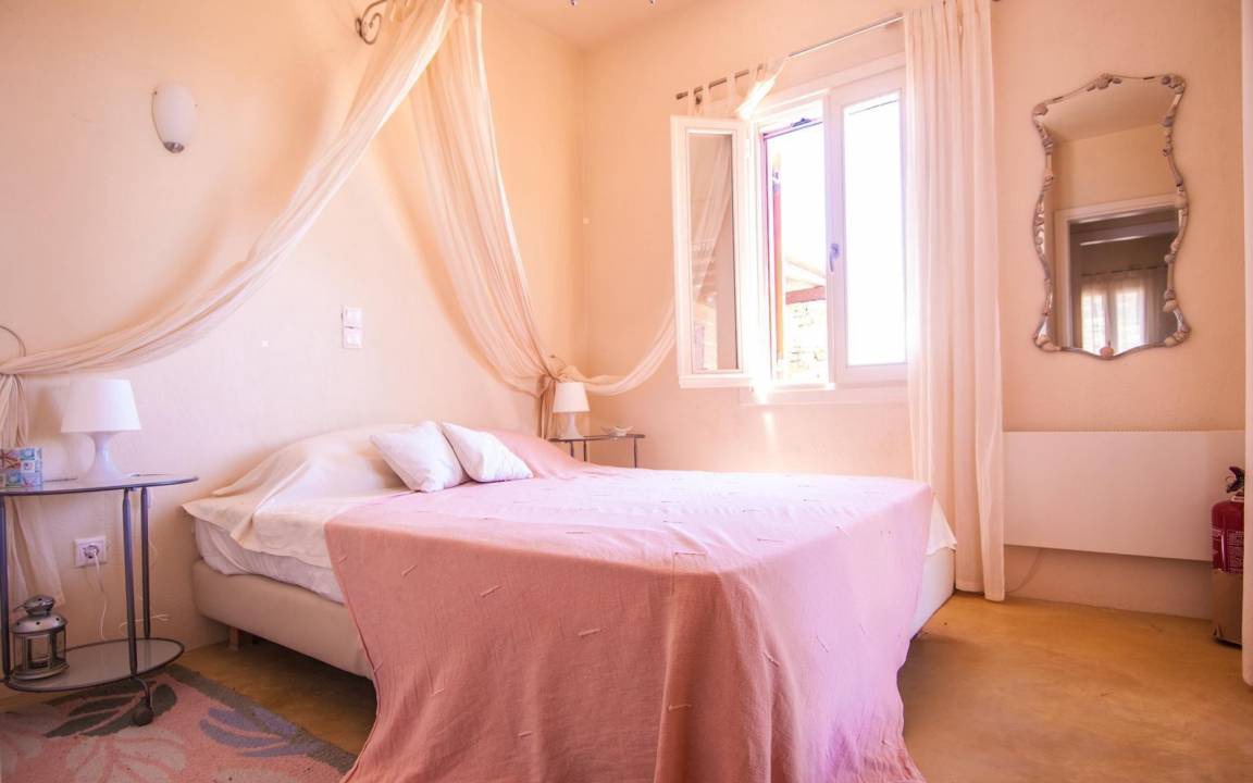 Photo of Bedroom in Kea