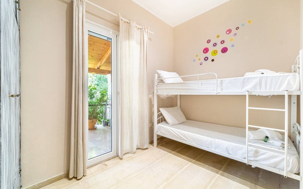 Photo of Bedroom in Chlomatiana