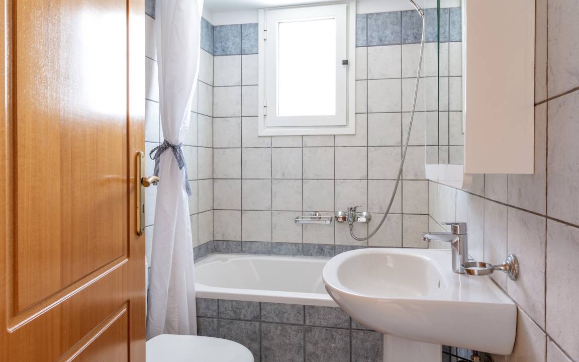 Photo of Bathroom in Agios Ioannis