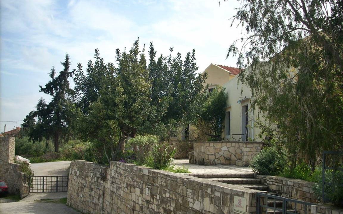 Photo of Others in Douliana