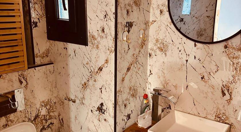 Photo of Bathroom in Ampelokipoi-Menemeni