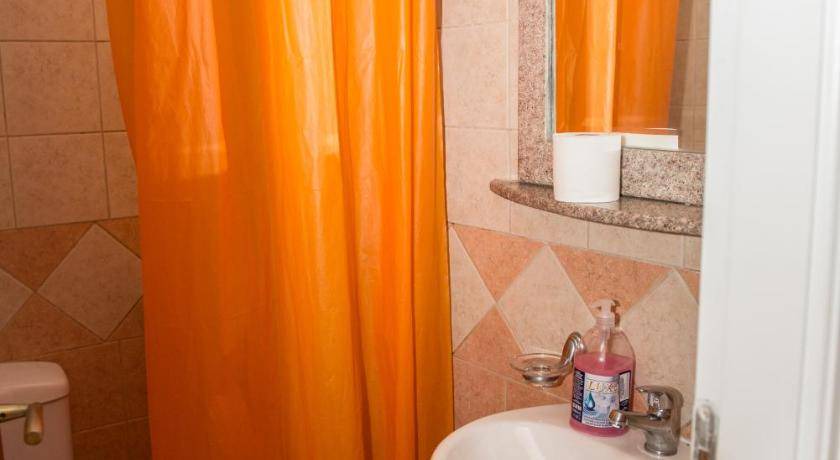 Photo of Bathroom in Yenion