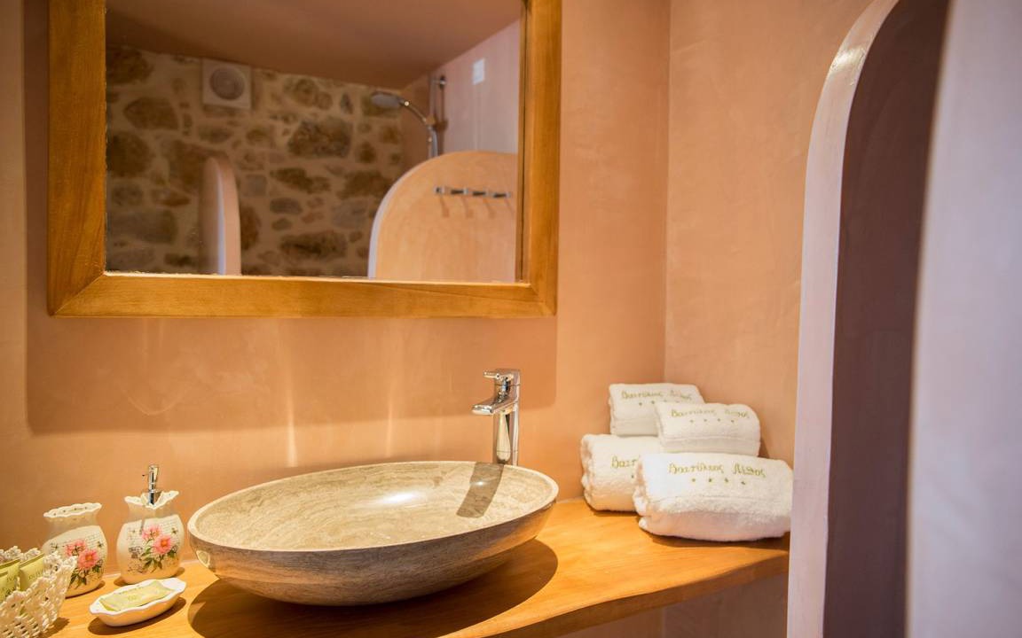 Photo of Bathroom in Oitylo