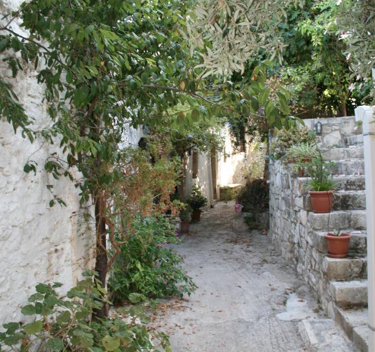 Photo of Others in Douliana