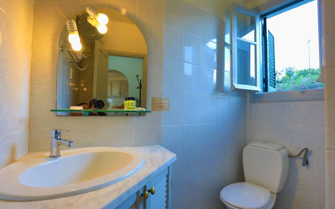 Photo of Bathroom in Gaios