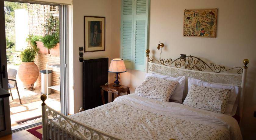 Photo of Bedroom in Voula
