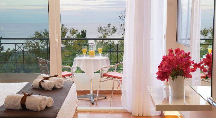 Photo of Patio Balcony in Leivathos