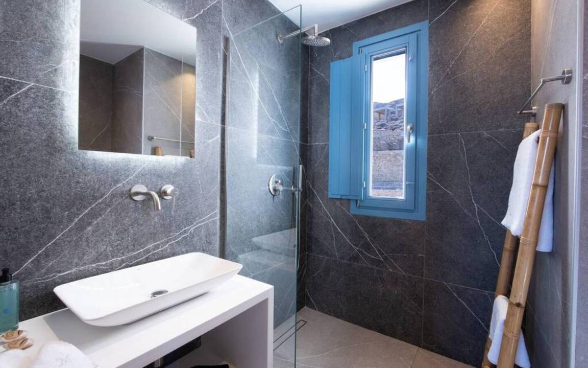Photo of Bathroom in Kanalia
