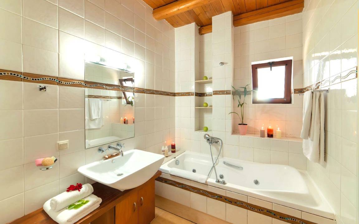 Photo of Bathroom in Mathes