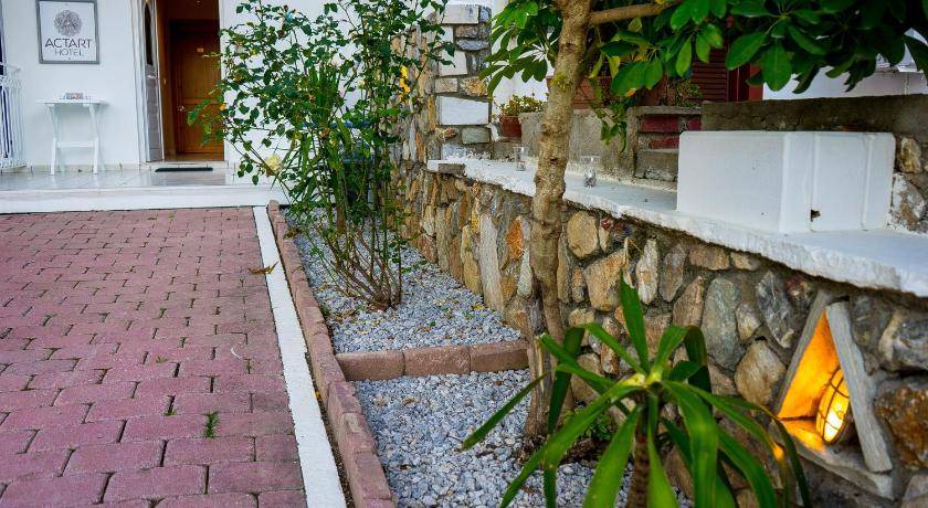 Photo of Others in Skiathos Town