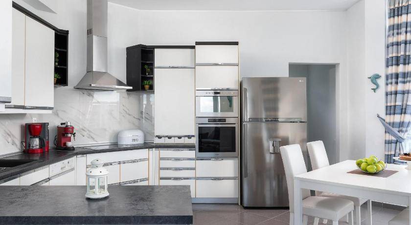 Photo of Kitchen in Petaloudes