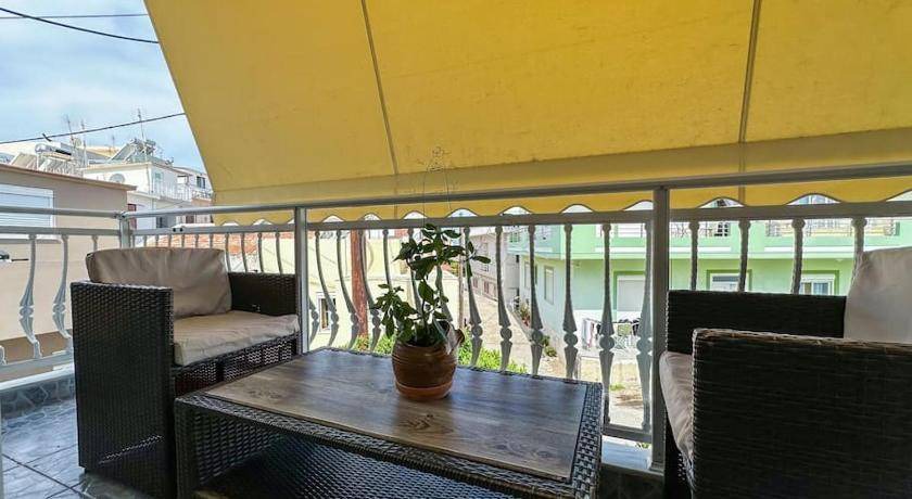 Photo of Patio Balcony in Petaloudes