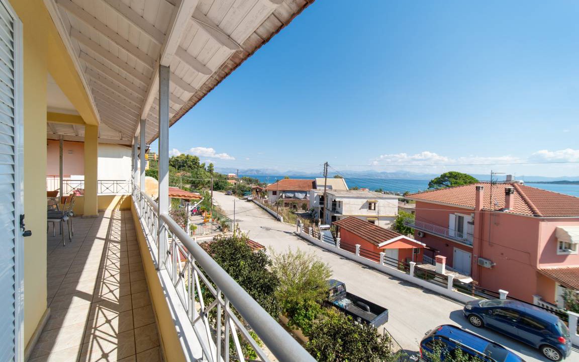 Photo of Patio Balcony in Petriti