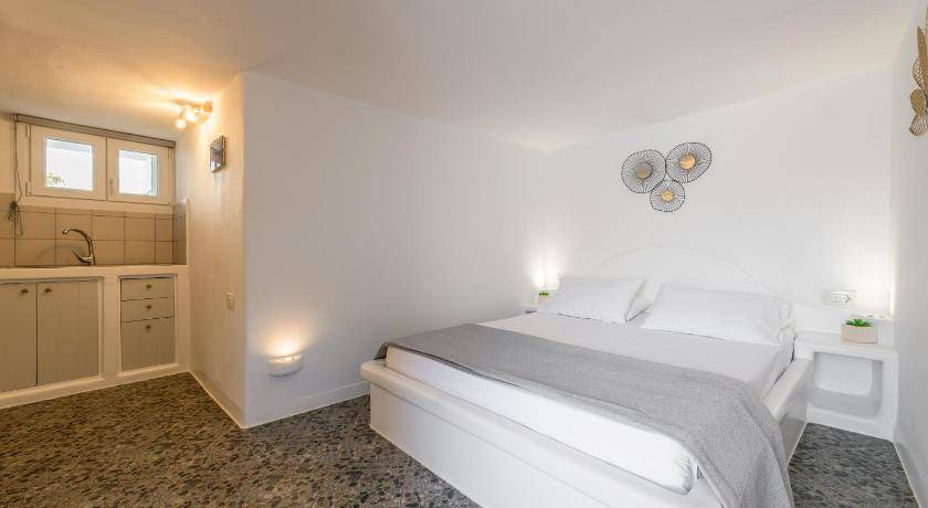 Photo of Bedroom in Milos